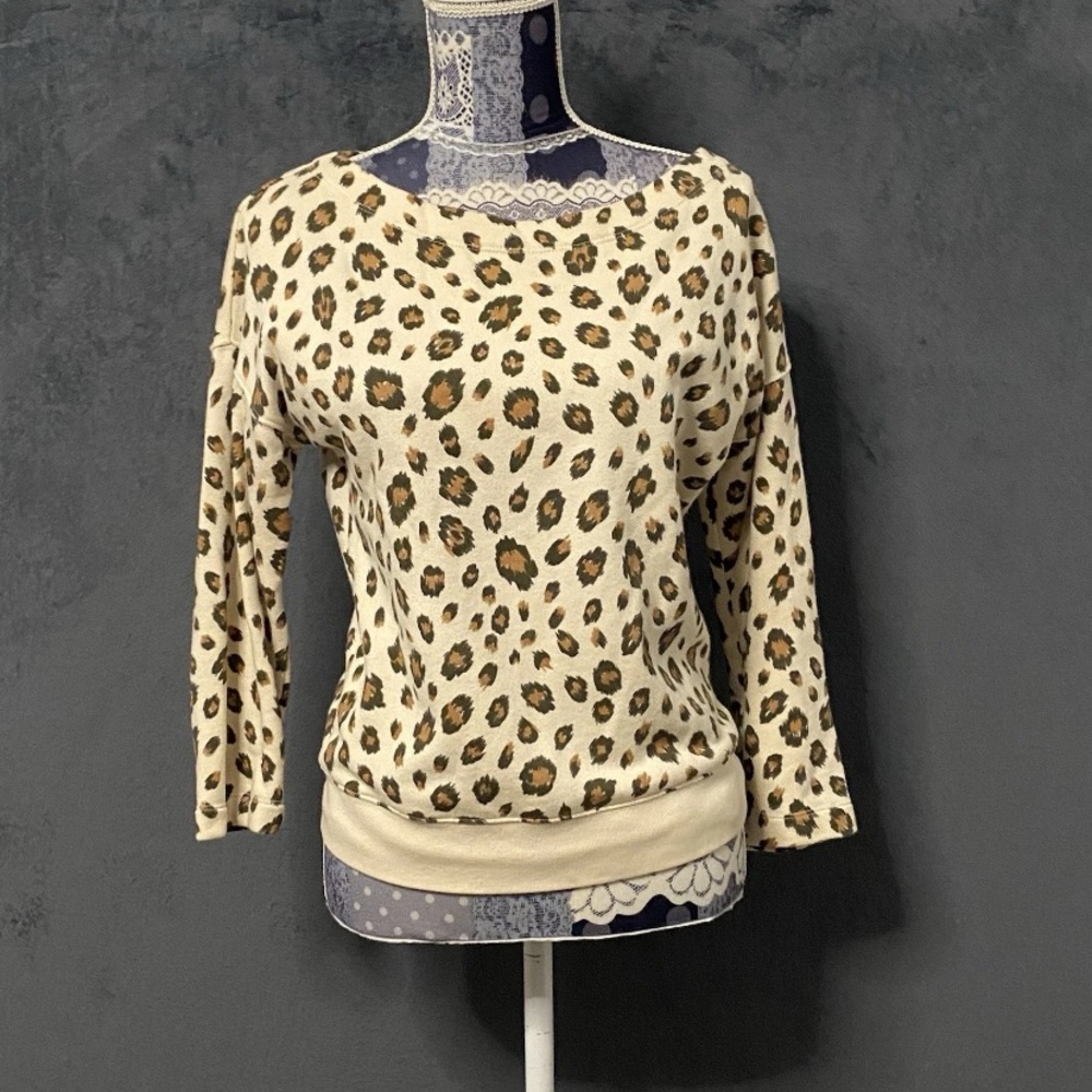 J Crew Sweatshirt Womens XS Leopard Print Boat Neck Cropped Long Sleeve Cotton